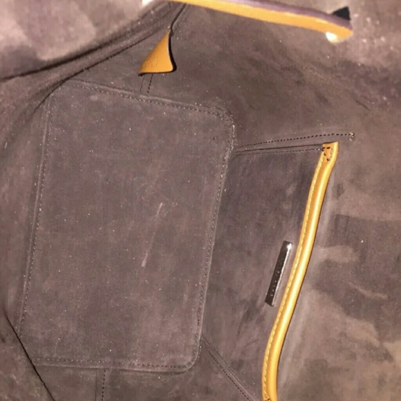 SOLD Michael Kors Miranda bucket bag - Picture 6 of 8